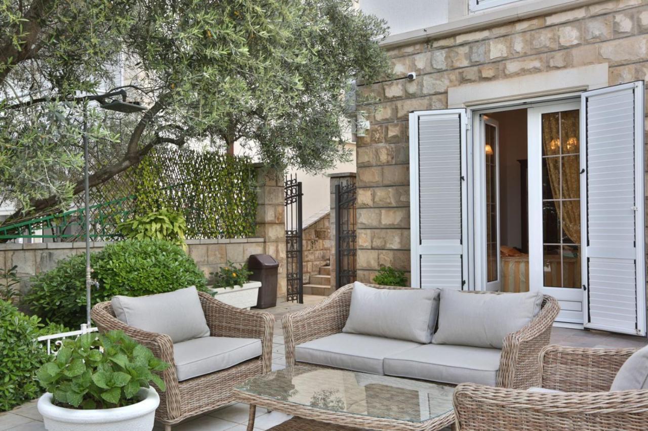 Royal Holiday Apartments Sveti Stefan Esterno foto