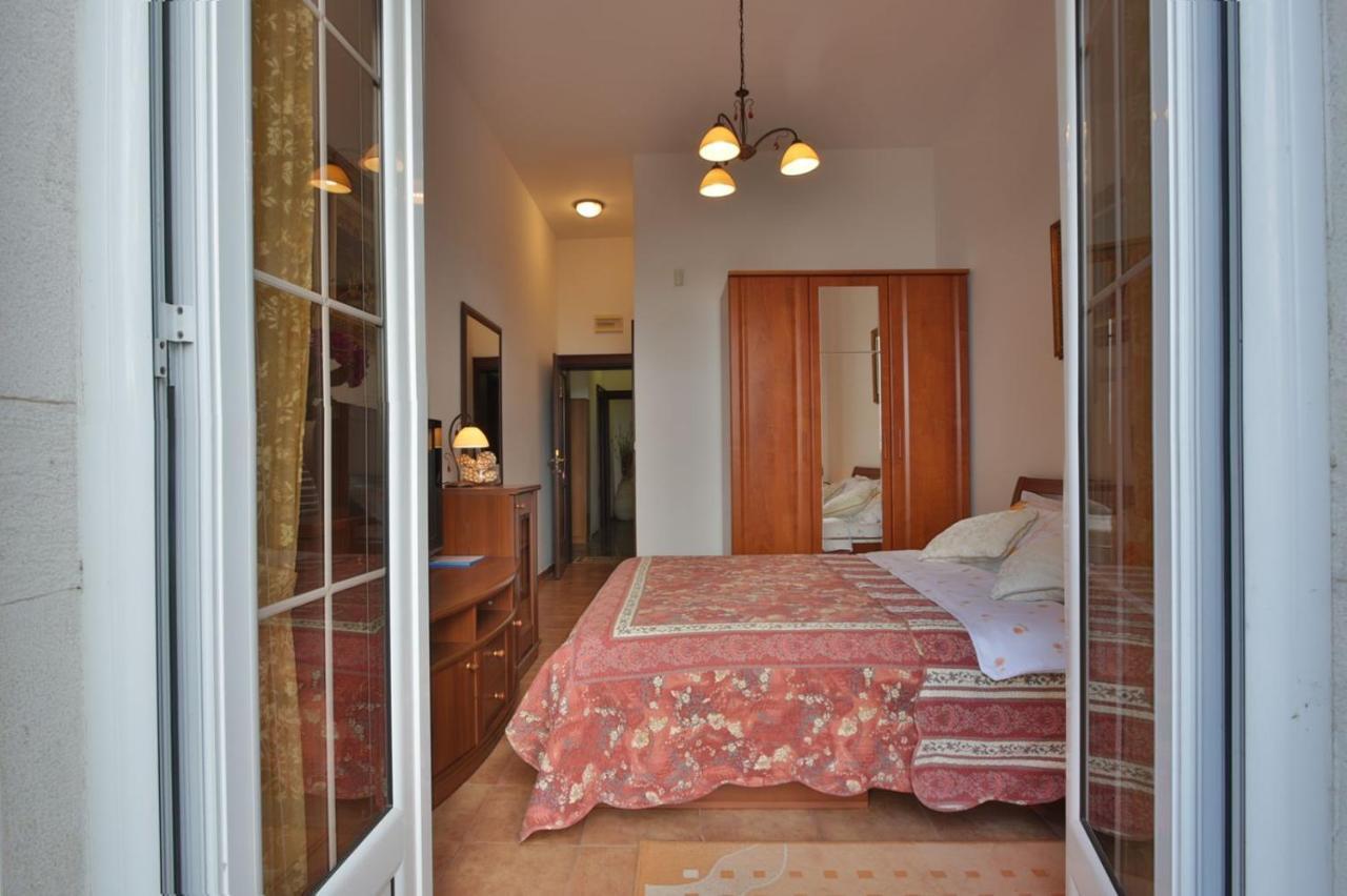 Royal Holiday Apartments Sveti Stefan Esterno foto