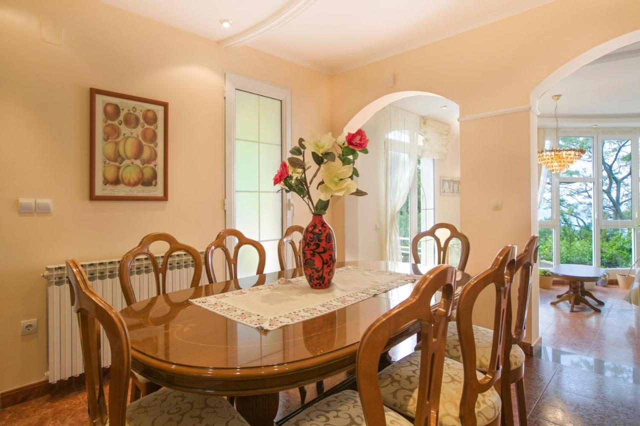 Royal Holiday Apartments Sveti Stefan Esterno foto