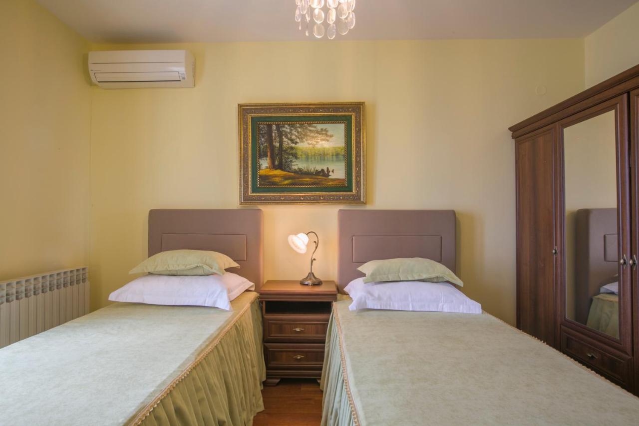 Royal Holiday Apartments Sveti Stefan Esterno foto