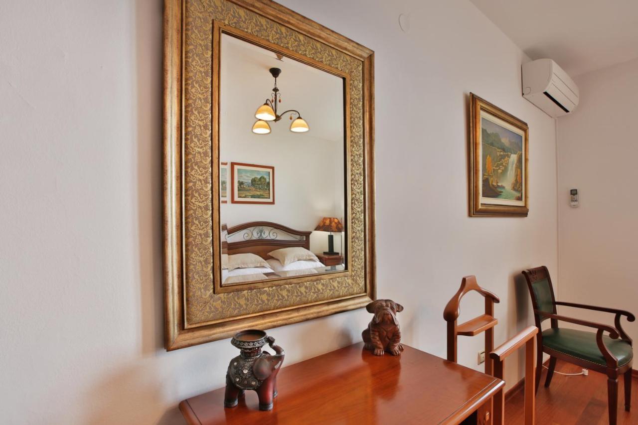 Royal Holiday Apartments Sveti Stefan Esterno foto