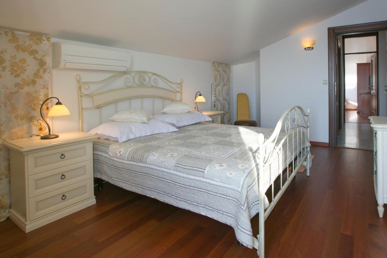 Royal Holiday Apartments Sveti Stefan Esterno foto