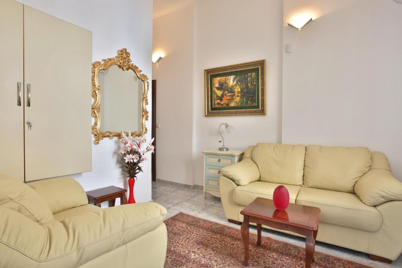 Royal Holiday Apartments Sveti Stefan Esterno foto