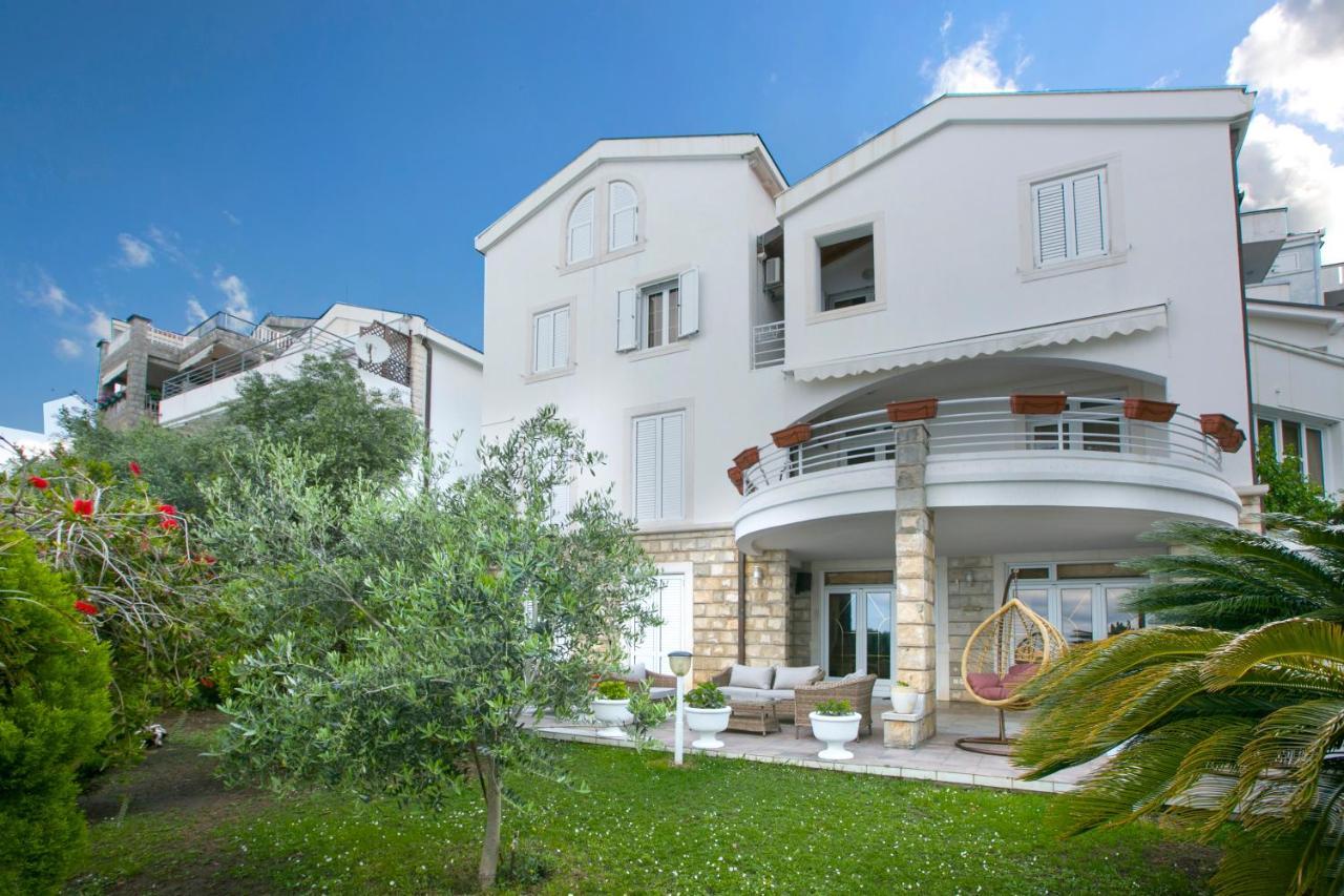 Royal Holiday Apartments Sveti Stefan Esterno foto