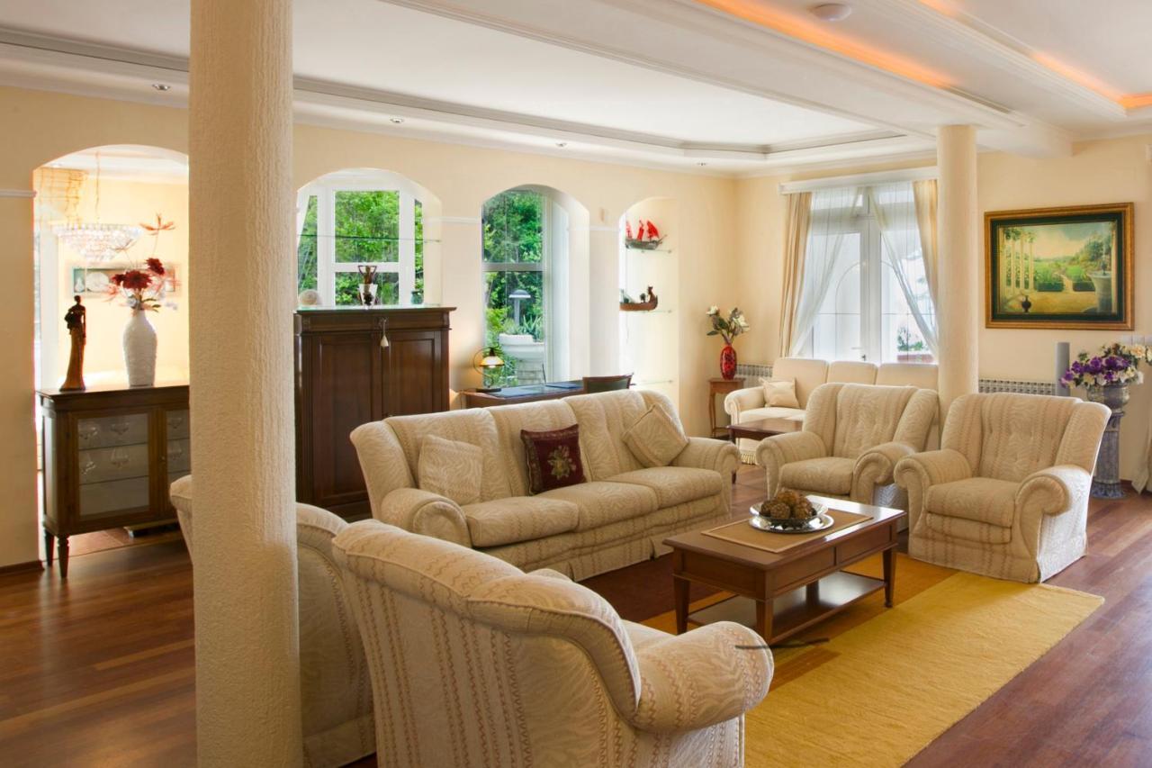 Royal Holiday Apartments Sveti Stefan Esterno foto
