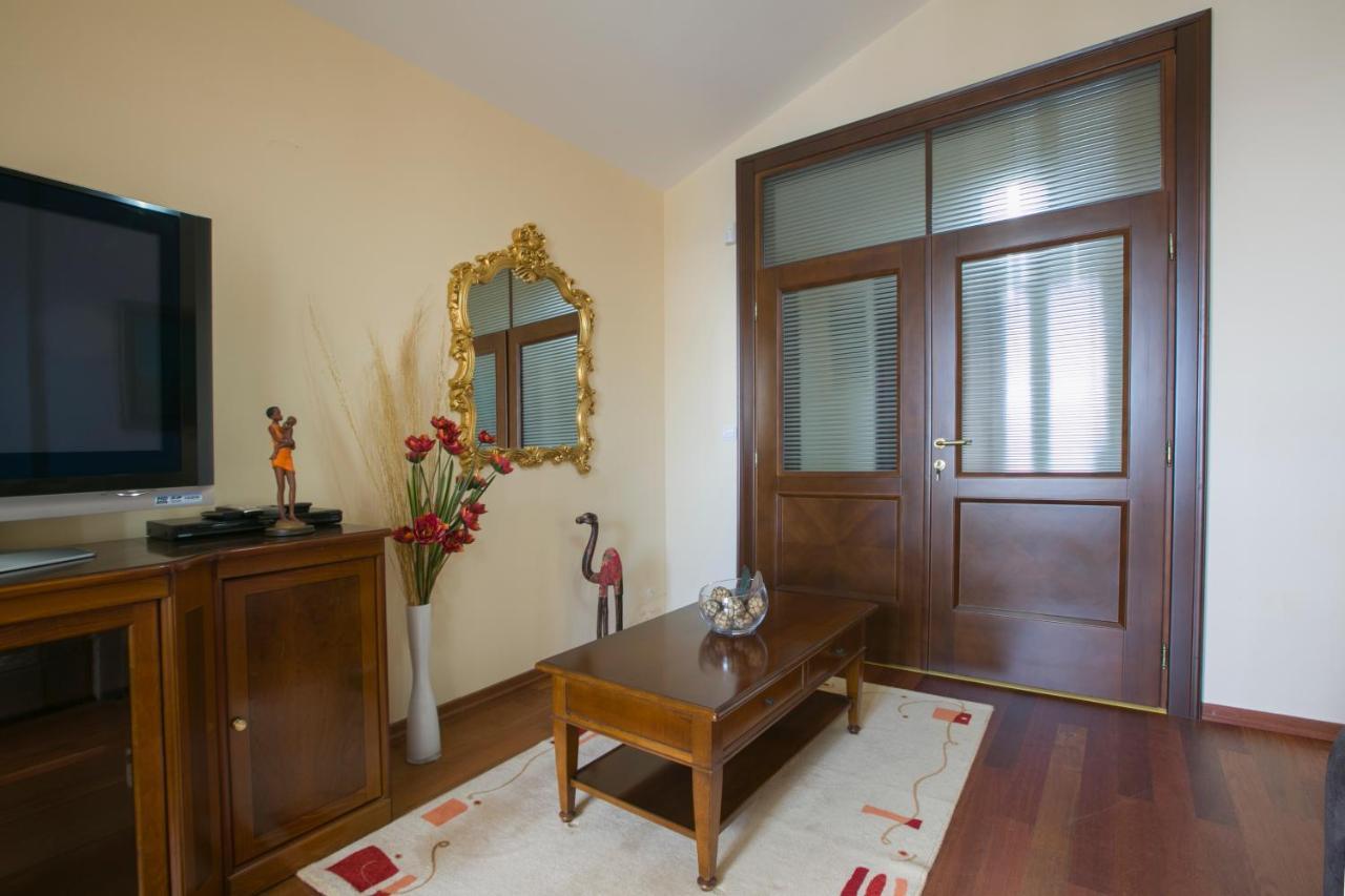 Royal Holiday Apartments Sveti Stefan Esterno foto