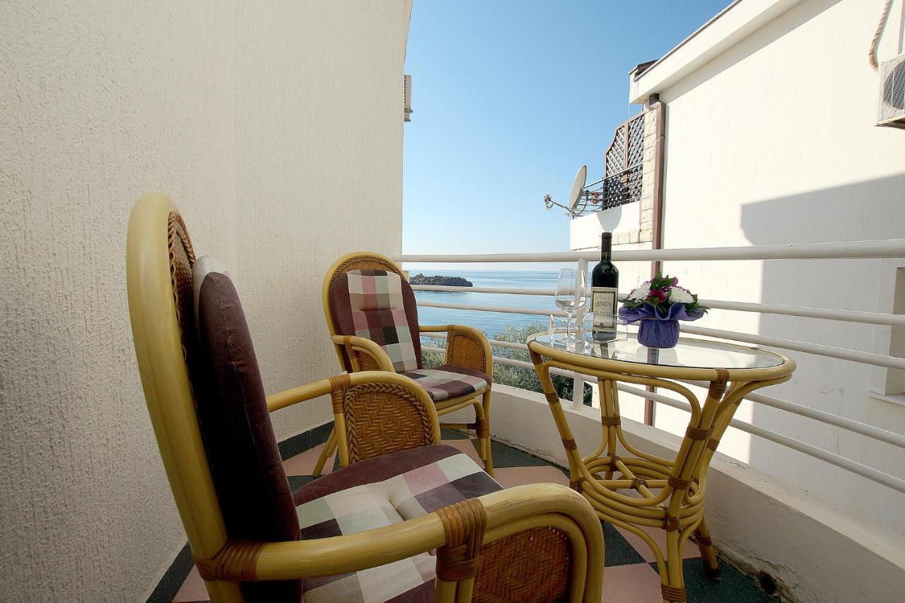 Royal Holiday Apartments Sveti Stefan Esterno foto