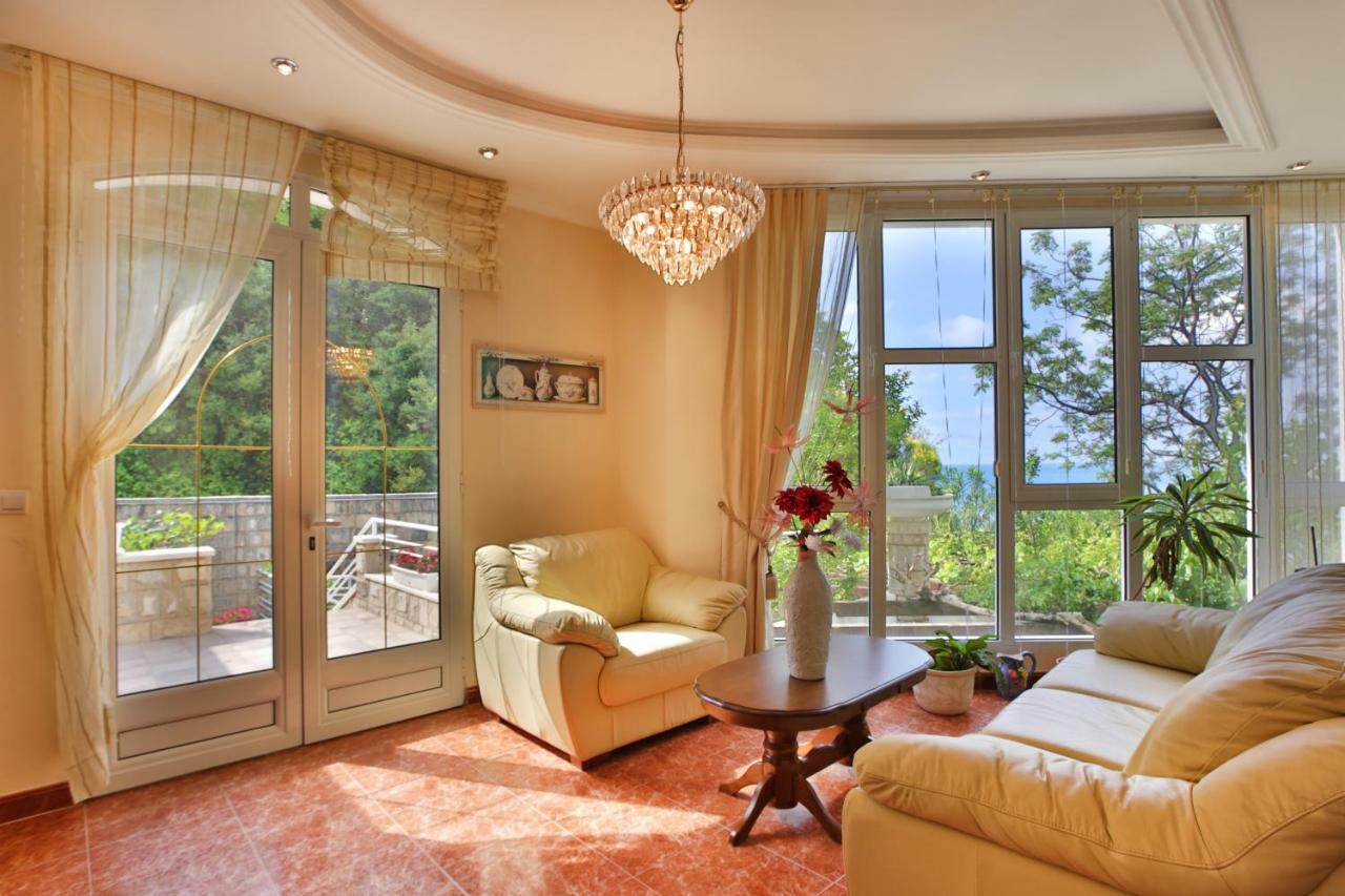 Royal Holiday Apartments Sveti Stefan Esterno foto